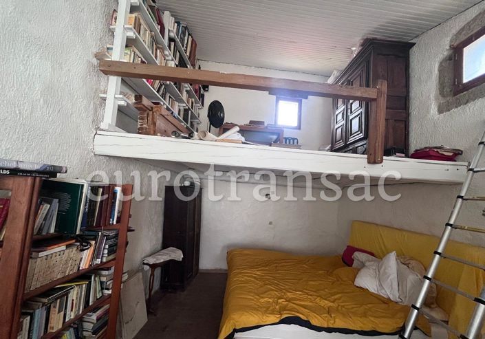 Image No.8-2 Bed House for sale