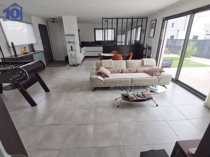 Image No.3-3 Bed House for sale