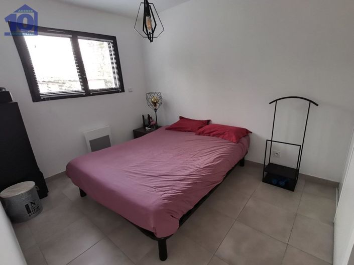 Image No.8-3 Bed House for sale