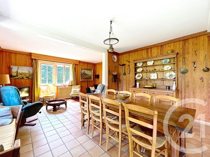 Image No.10-7 Bed House for sale