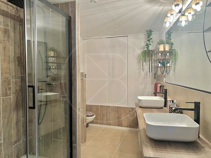 Image No.6-7 Bed House for sale