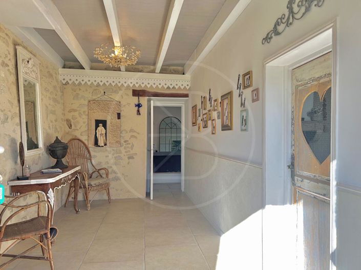 Image No.7-7 Bed House for sale