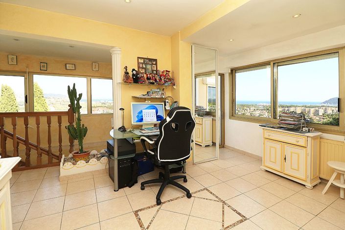 Image No.7-3 Bed House for sale