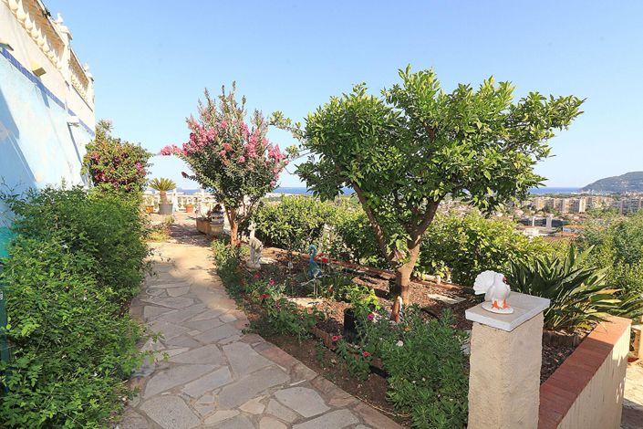 Image No.9-3 Bed House for sale