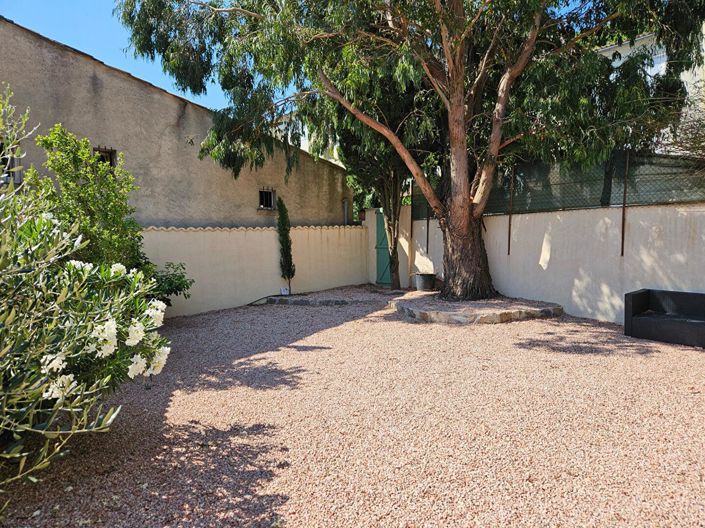 Image No.2-5 Bed House for sale