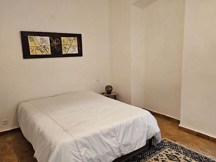 Image No.5-5 Bed House for sale