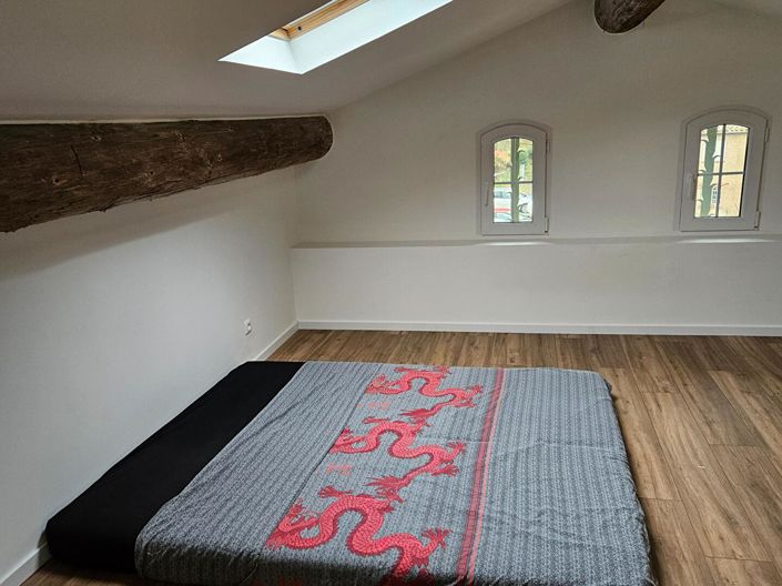 Image No.7-5 Bed House for sale