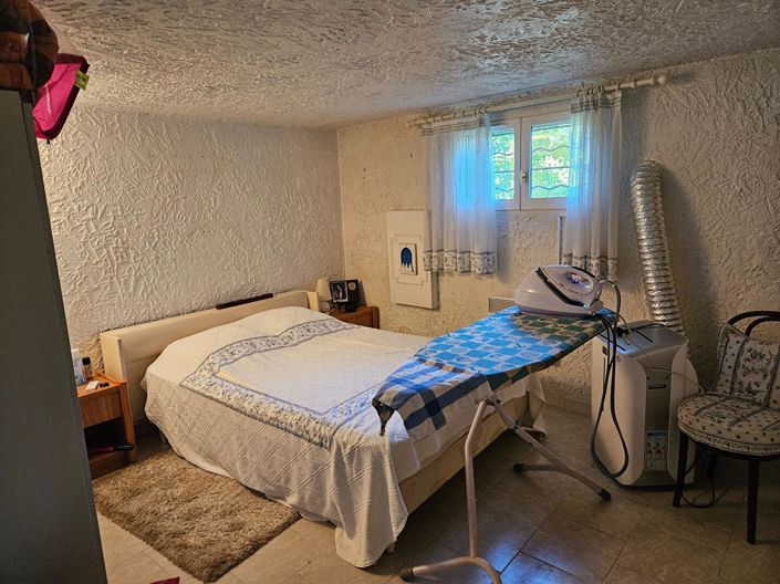 Image No.14-4 Bed House for sale