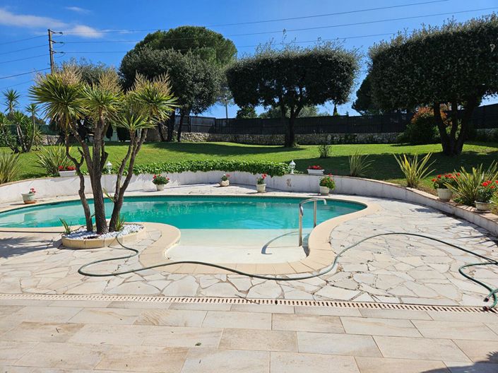 Image No.3-4 Bed House for sale