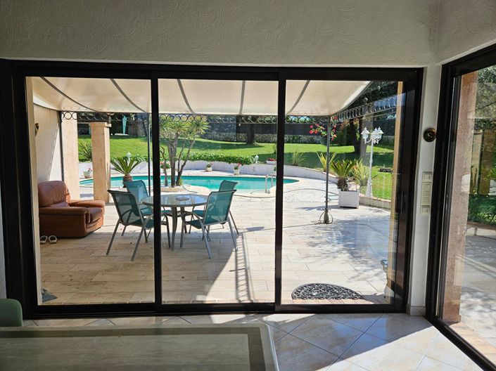 Image No.8-4 Bed House for sale