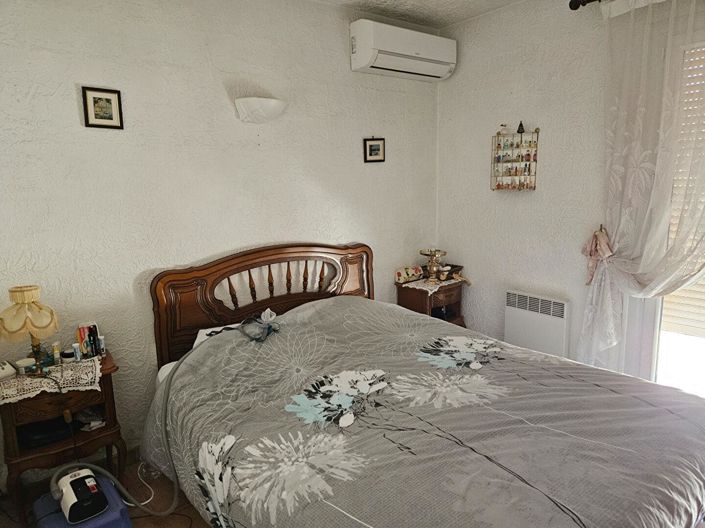 Image No.8-4 Bed House for sale