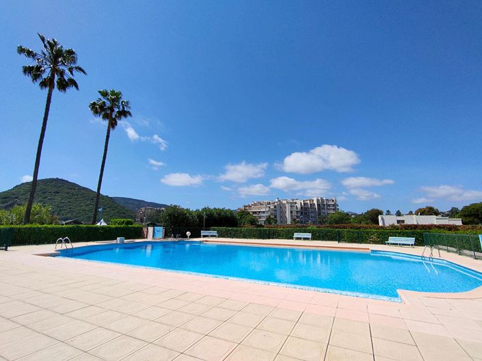 Image No.12-2 Bed Apartment for sale