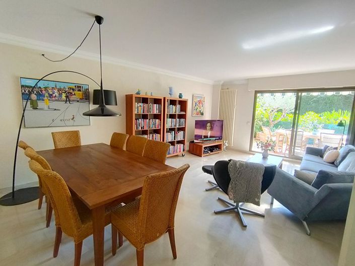 Image No.3-2 Bed Property for sale