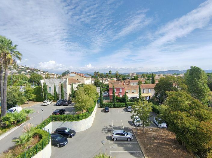 Image No.17-3 Bed Apartment for sale