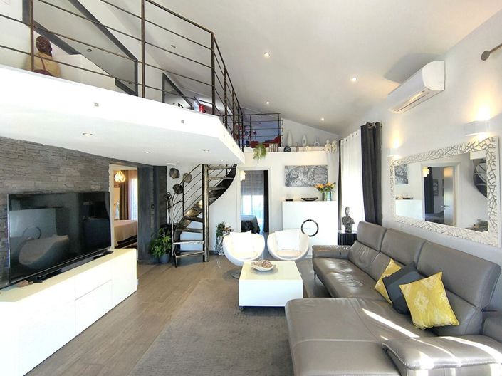 Image No.4-5 Bed House for sale