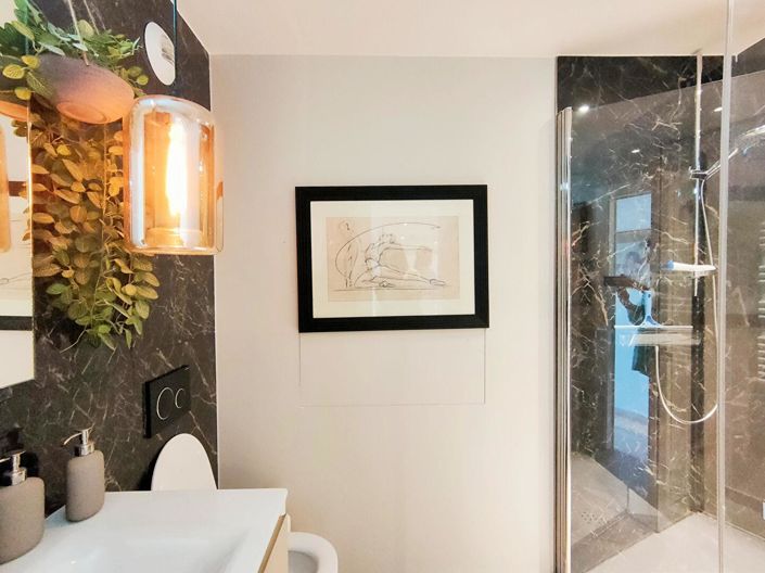 Image No.10-4 Bed Property for sale