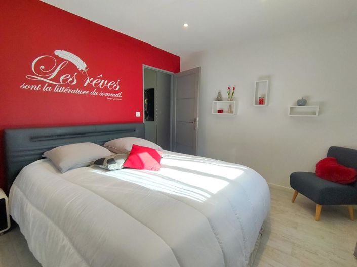 Image No.13-3 Bed House for sale