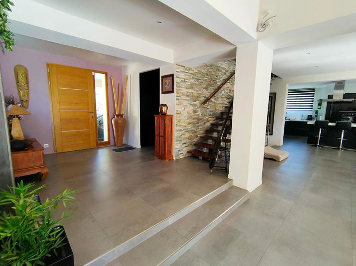 Image No.4-3 Bed House for sale