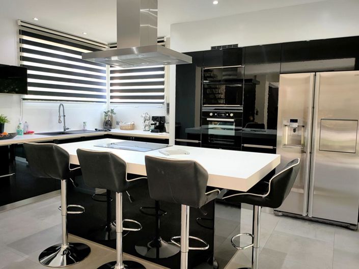 Image No.6-3 Bed House for sale