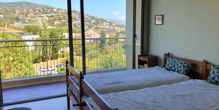 Image No.9-1 Bed Property for sale