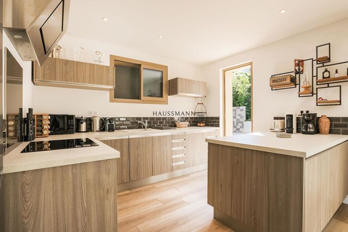 Image No.12-5 Bed House for sale