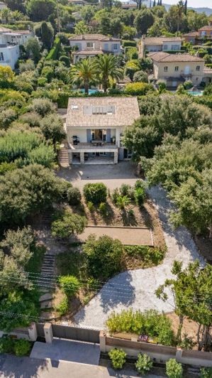 Image No.3-5 Bed House for sale