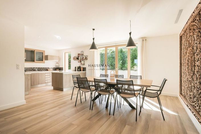 Image No.9-5 Bed House for sale