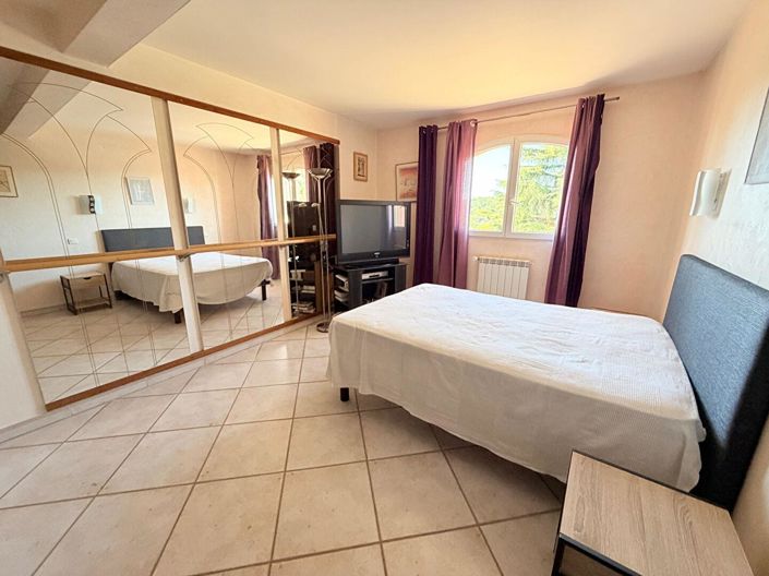 Image No.13-5 Bed House for sale