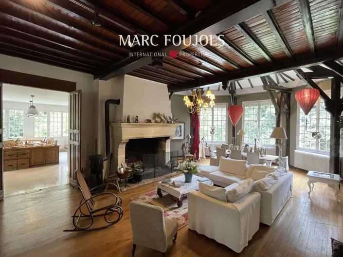 Image No.8-7 Bed House for sale