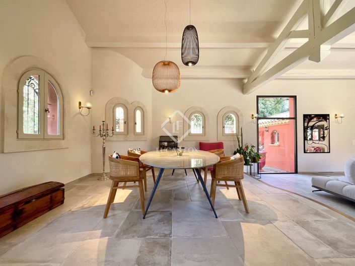 Image No.2-6 Bed House for sale