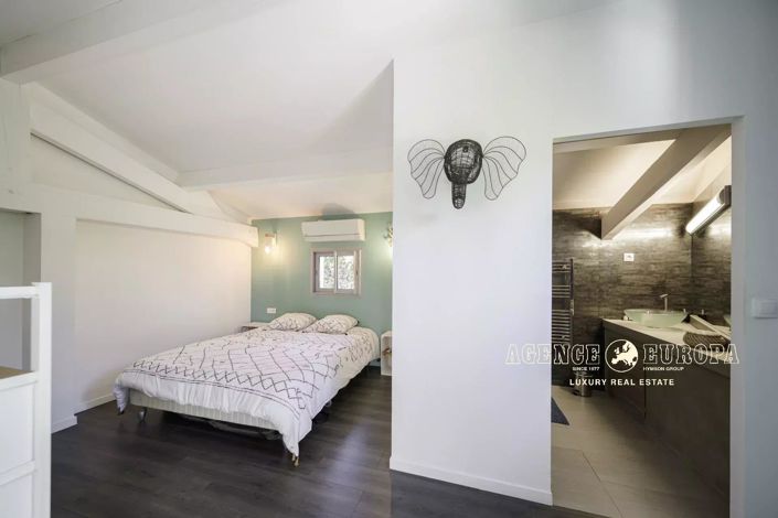 Image No.12-3 Bed House for sale