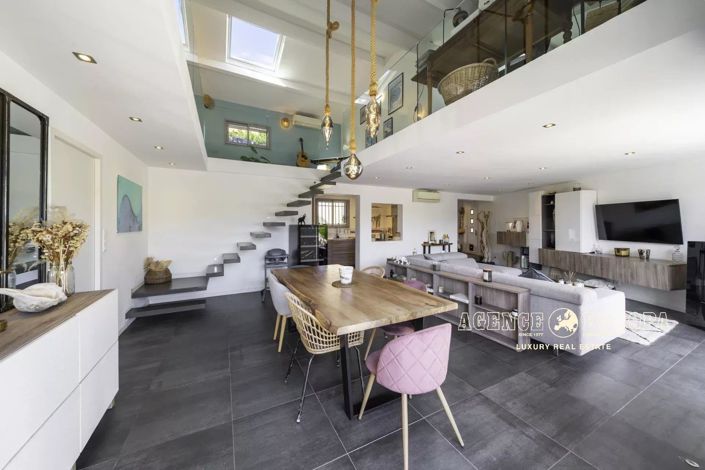 Image No.6-3 Bed House for sale