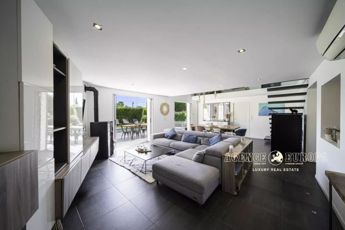 Image No.7-3 Bed House for sale