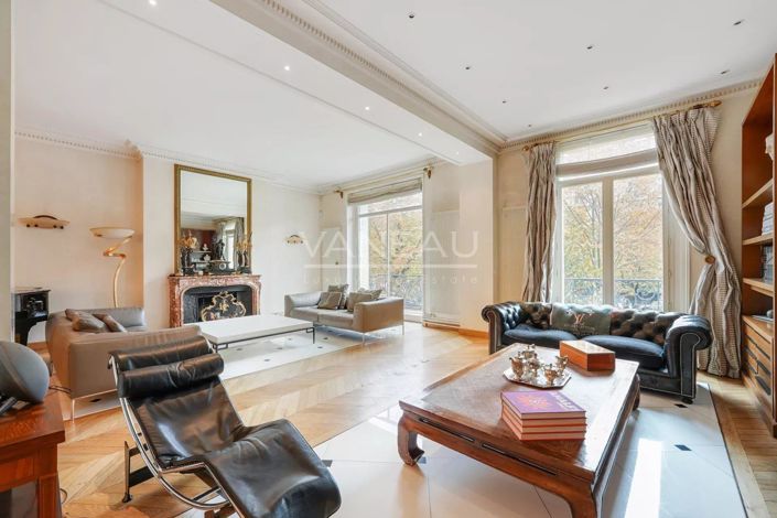 Image No.10-3 Bed Apartment for sale