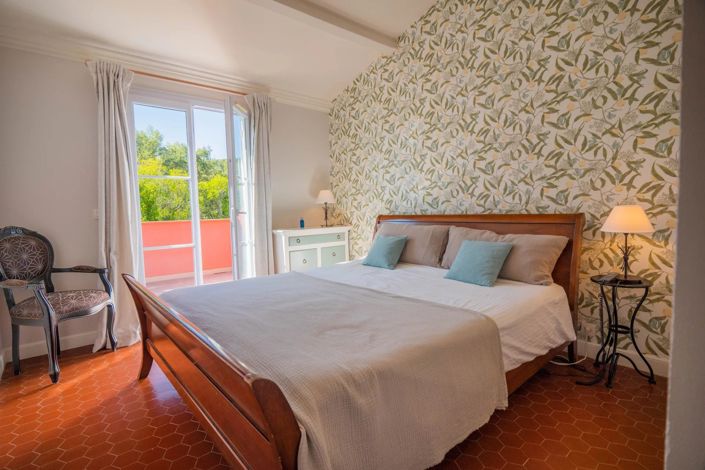 Image No.8-3 Bed House for sale