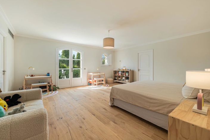 Image No.13-5 Bed House for sale