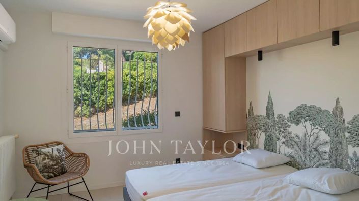 Image No.17-3 Bed Apartment for sale