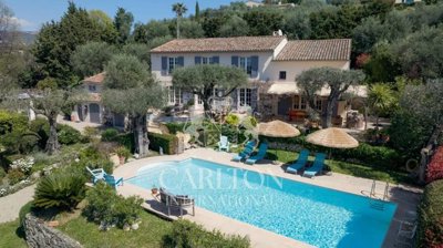 6 Bed House for sale