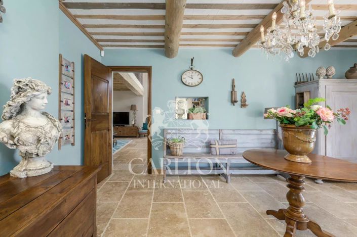 Image No.10-6 Bed House for sale