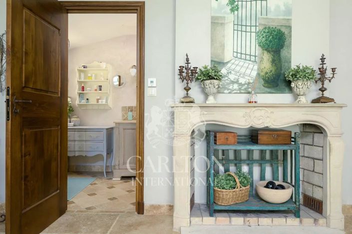 Image No.22-6 Bed House for sale