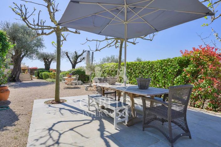 Image No.32-6 Bed House for sale