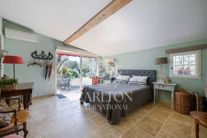 Image No.34-6 Bed House for sale