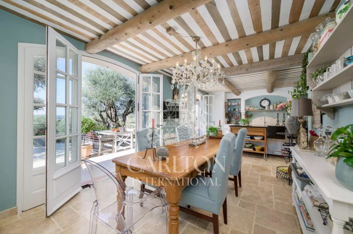 Image No.9-6 Bed House for sale