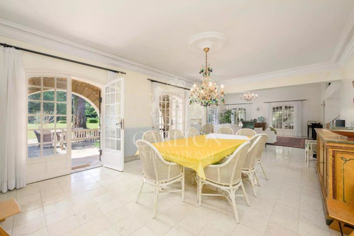 Image No.10-9 Bed House for sale