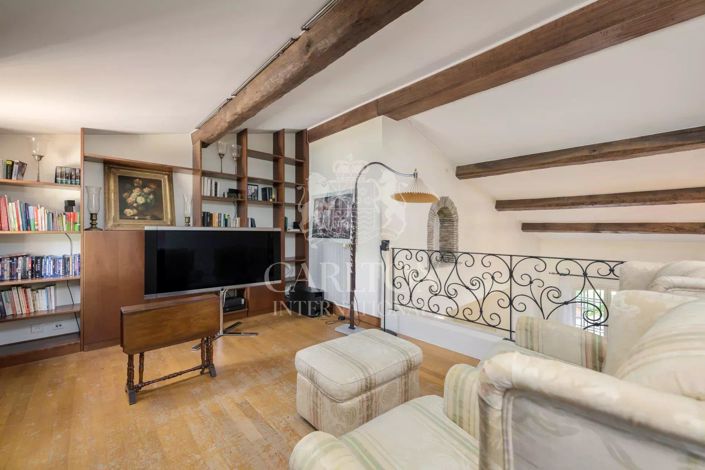 Image No.17-9 Bed House for sale