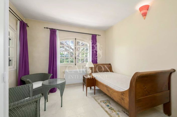 Image No.24-9 Bed House for sale