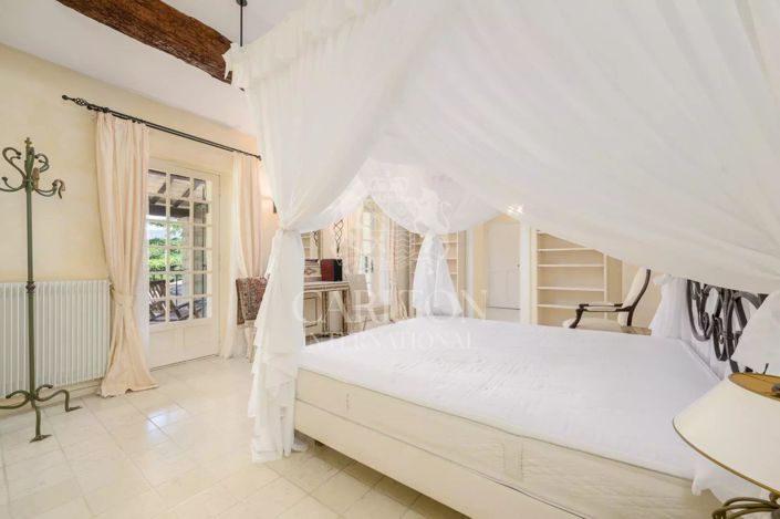 Image No.26-9 Bed House for sale