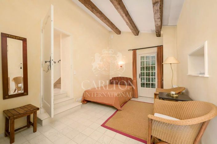 Image No.33-9 Bed House for sale