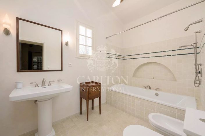 Image No.34-9 Bed House for sale