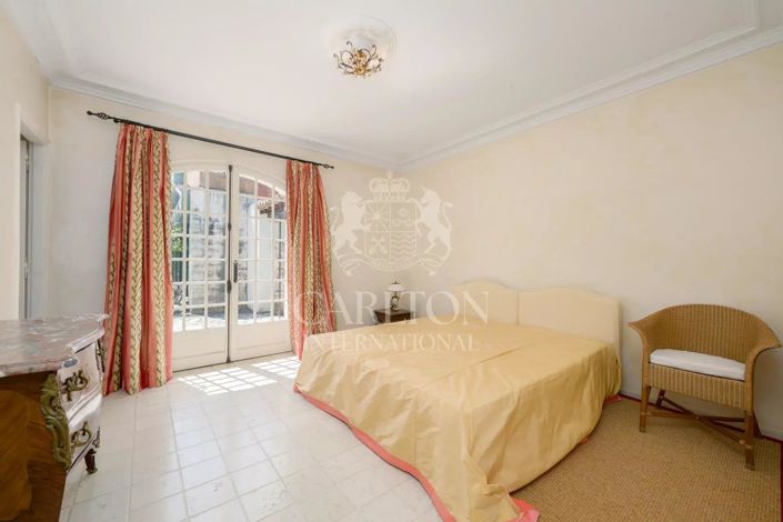 Image No.38-9 Bed House for sale